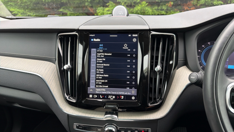 Volvo Xc60 2.0 T8 455 RC PHEV Inscription Pro 5dr AWD Auto Estate